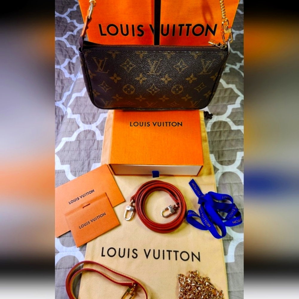 Louis Vuitton Pochette Accessory DATE STAMPED VI0050